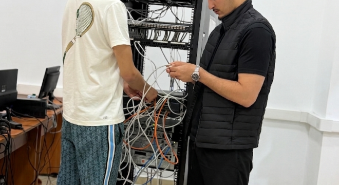 Nos étudiants AEC Administration et sécurité réseaux en pleine configuration !