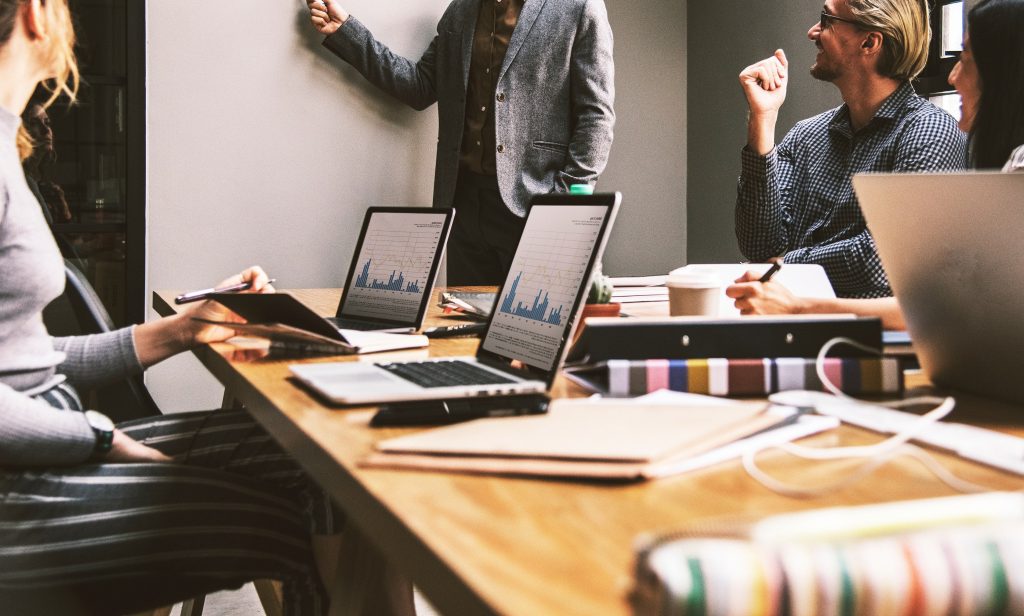 Commerce international : quelles compétences pour travailler dans un environnement professionnel international ?